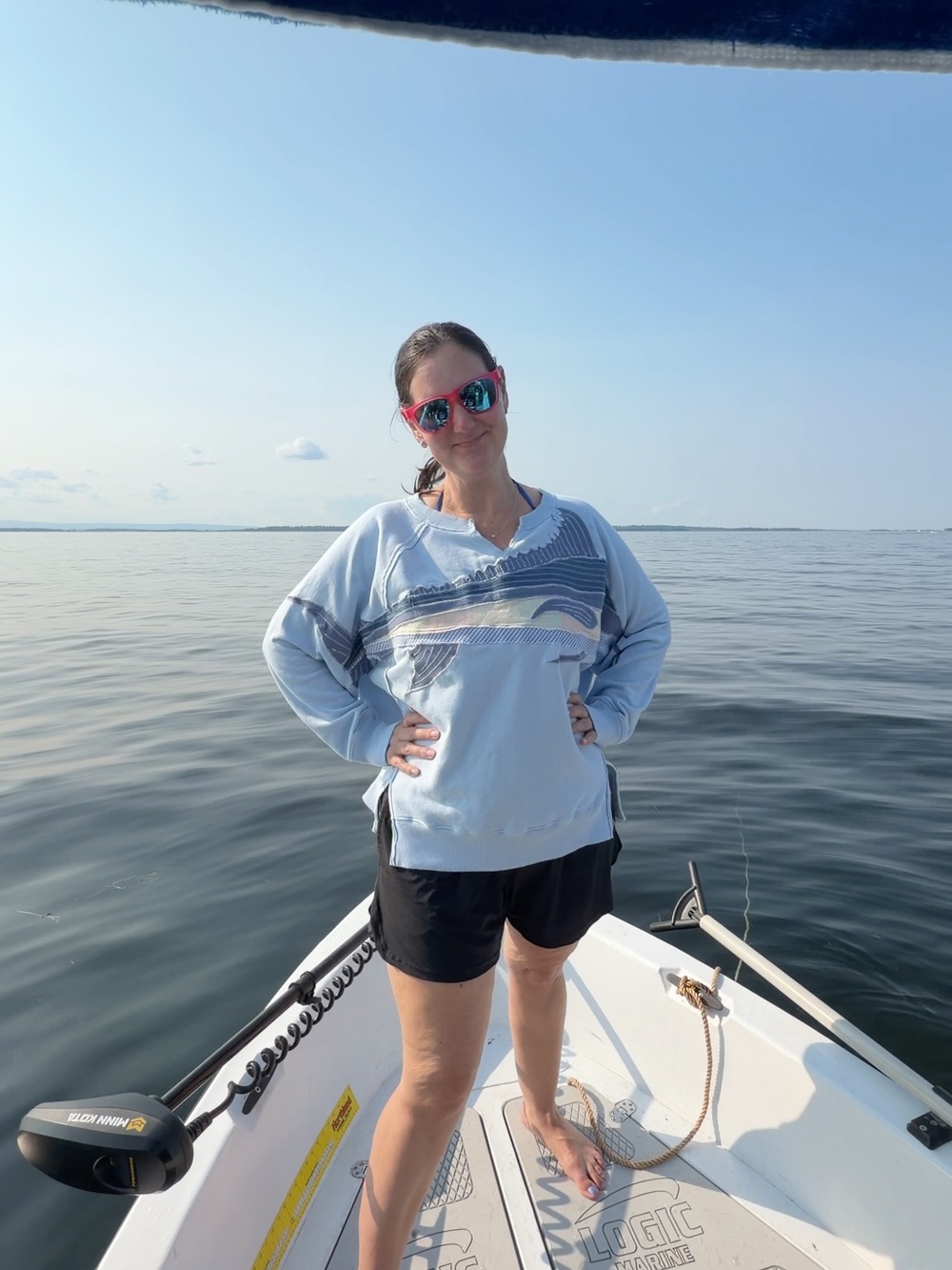 American Eagle Outfitters Light Blue Fish Graphic Crewneck Sweatshirt - Picture 4 of 4
